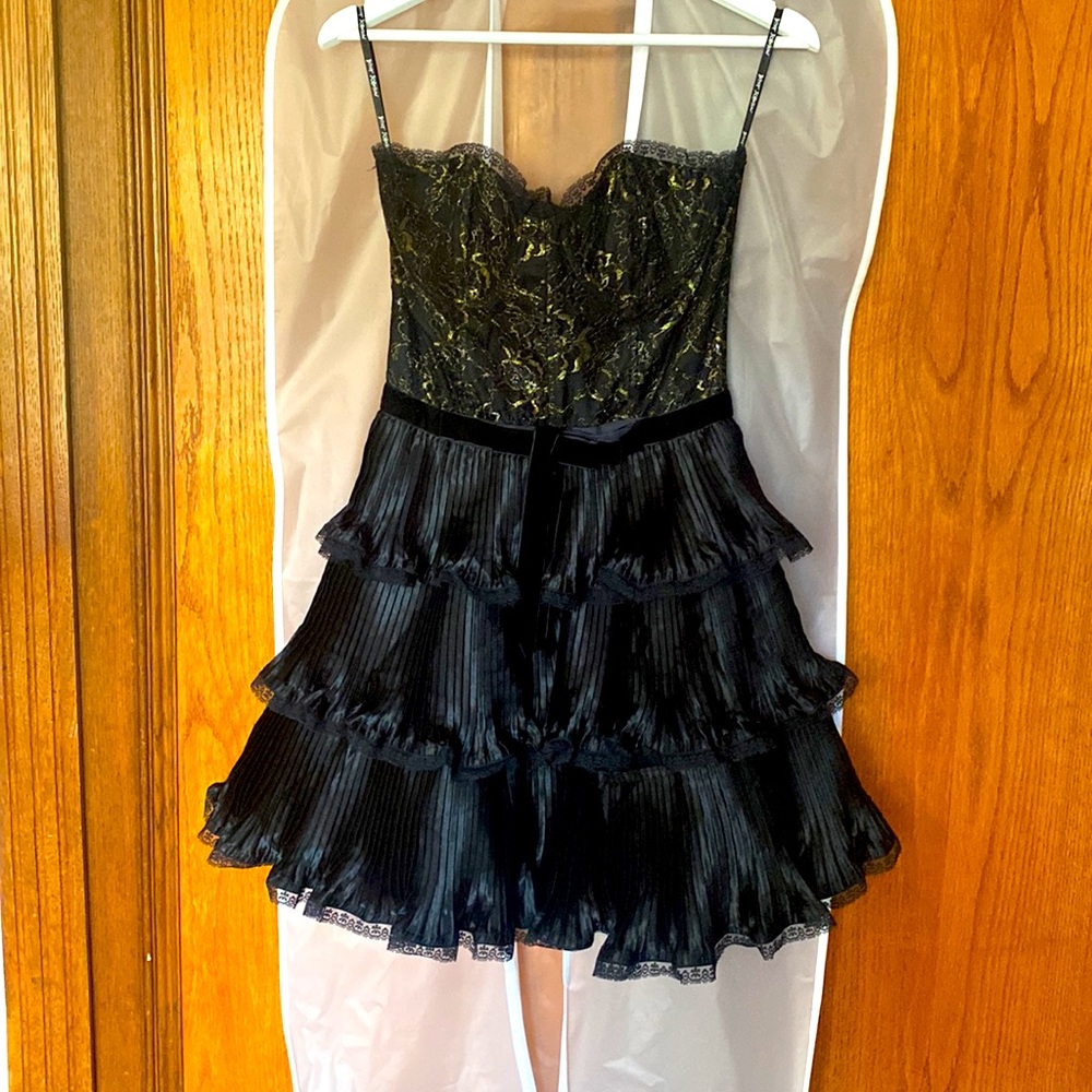 Vintage strapless Betsey Johnson tiered ruffle cocktail party dress - Picture 5 of 7